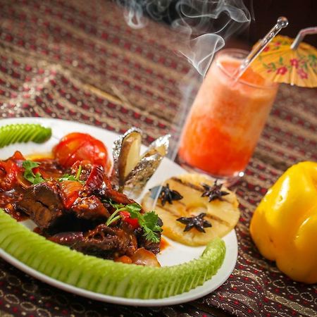 The Mahal Inn Jamshedpur Bagian luar foto