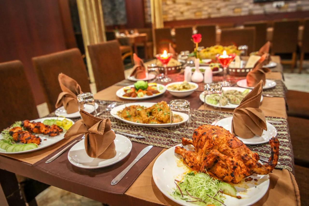 The Mahal Inn Jamshedpur Bagian luar foto