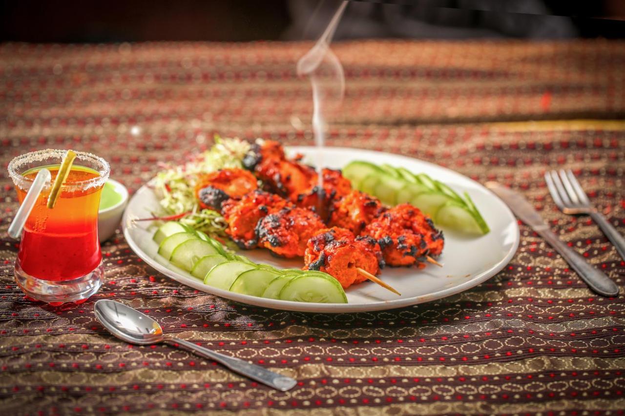 The Mahal Inn Jamshedpur Bagian luar foto