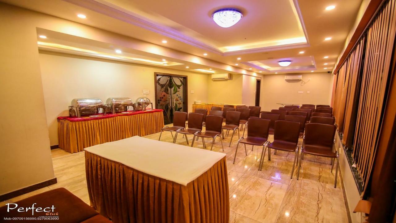 The Mahal Inn Jamshedpur Bagian luar foto