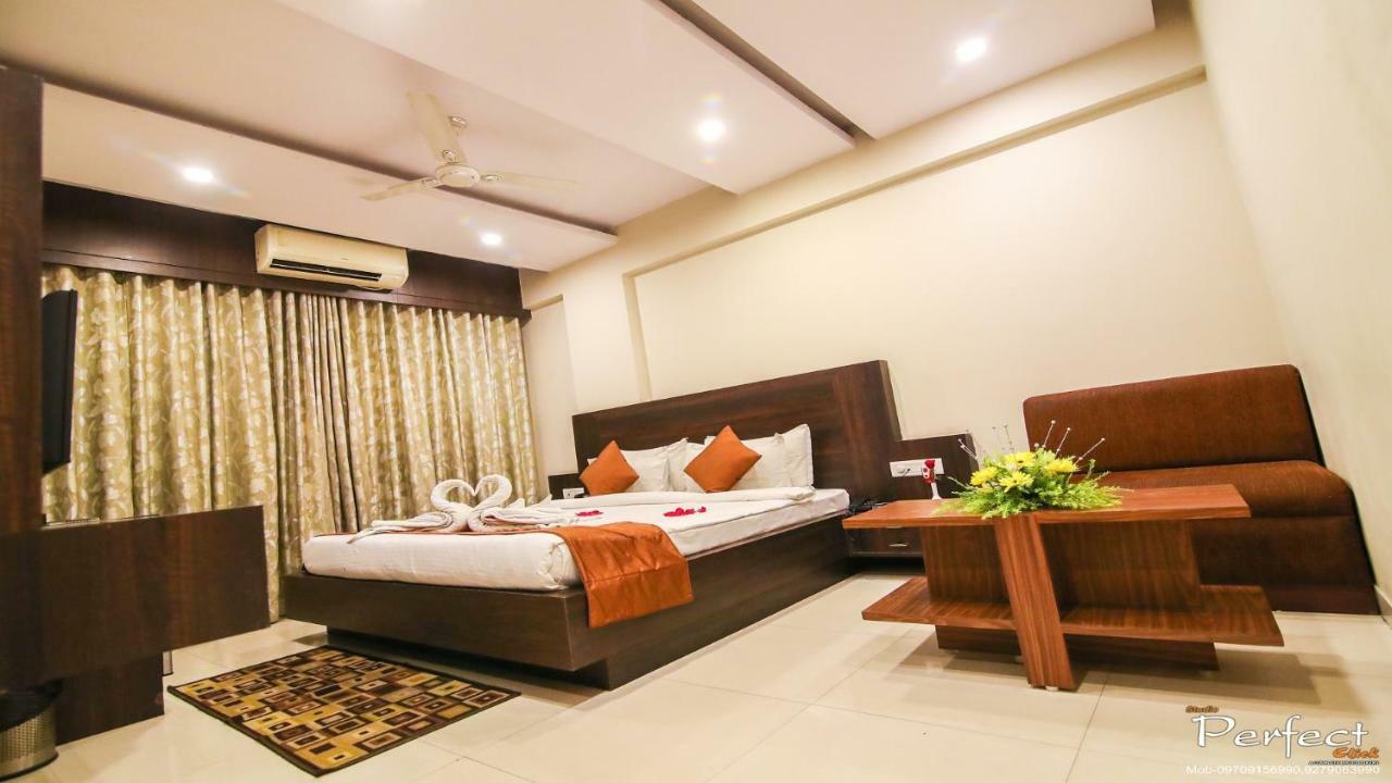 The Mahal Inn Jamshedpur Bagian luar foto