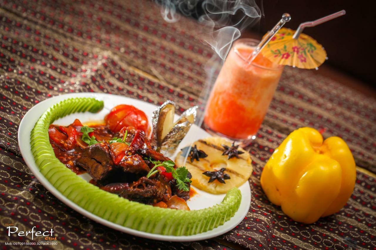 The Mahal Inn Jamshedpur Bagian luar foto